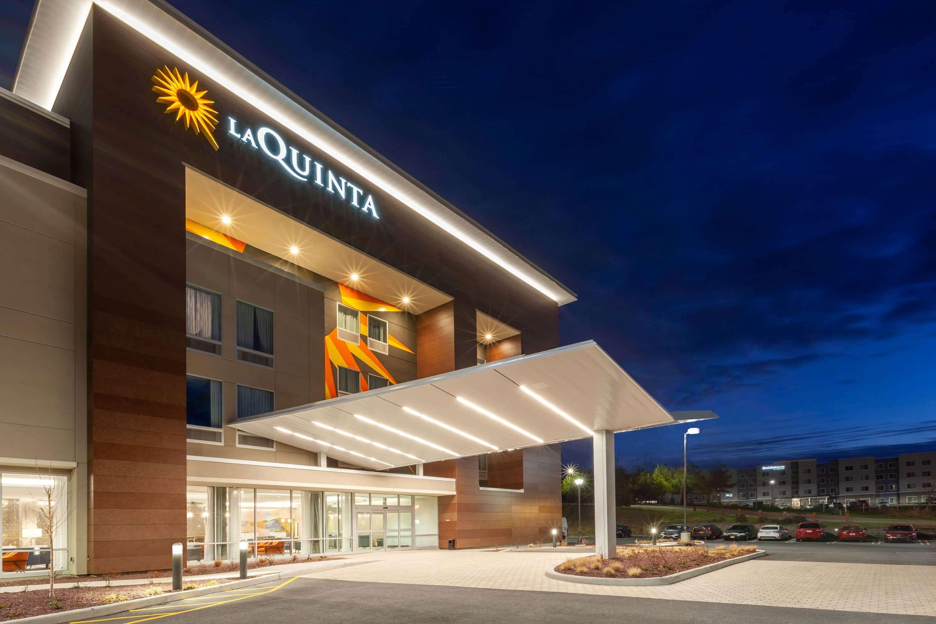La Quinta Inn & Suites By Wyndham מידלטאון מראה חיצוני תמונה